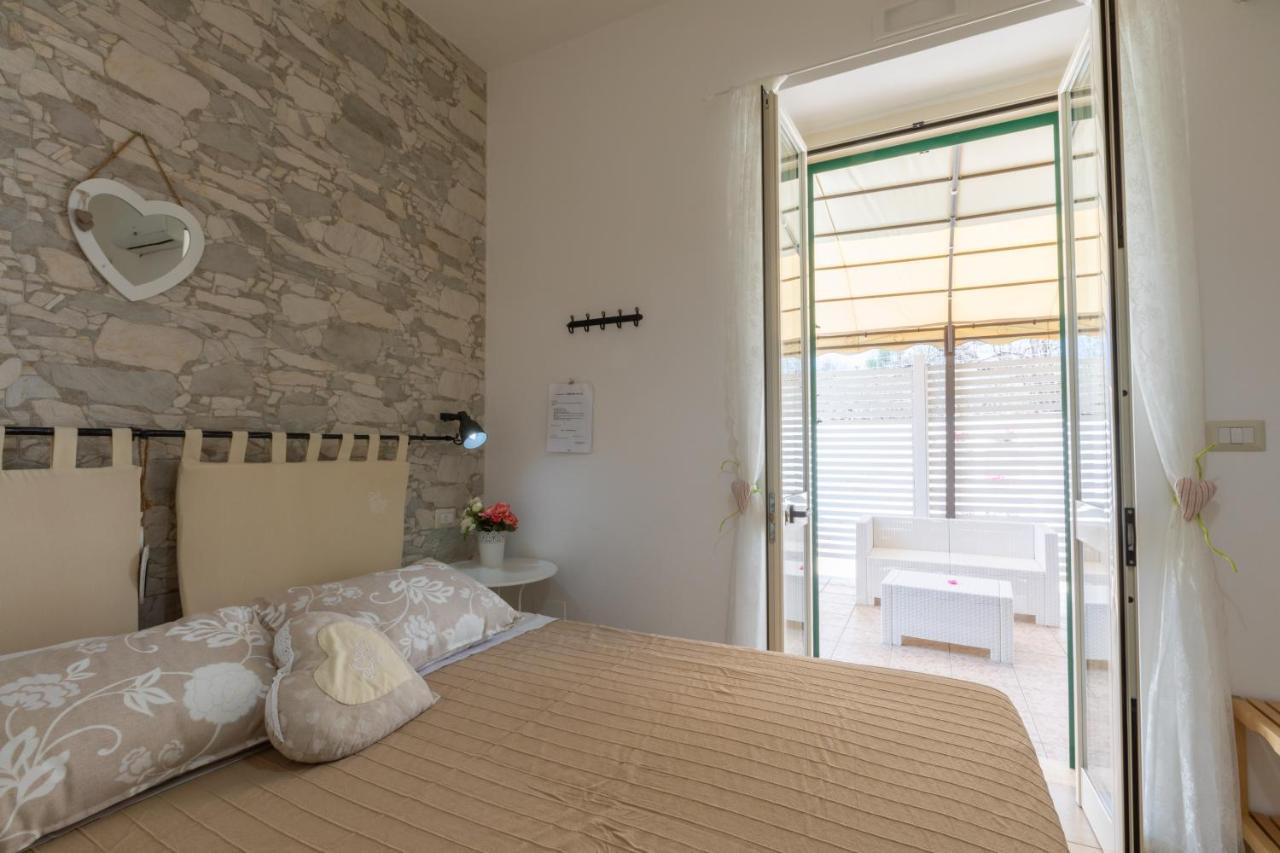 טורה סן ג'ובאני אוג'נטו B&B L'Isola Che Non C'E מראה חיצוני תמונה