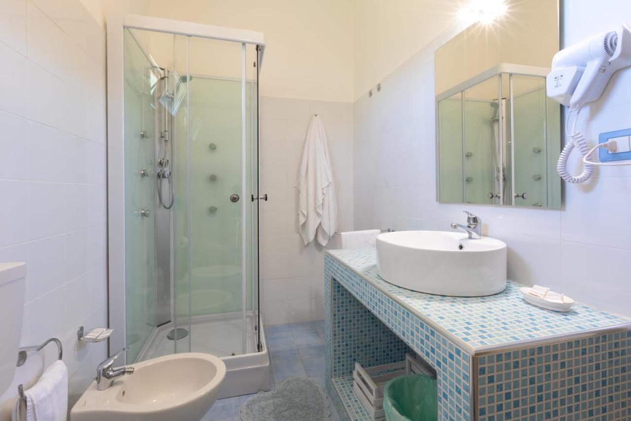טורה סן ג'ובאני אוג'נטו B&B L'Isola Che Non C'E מראה חיצוני תמונה